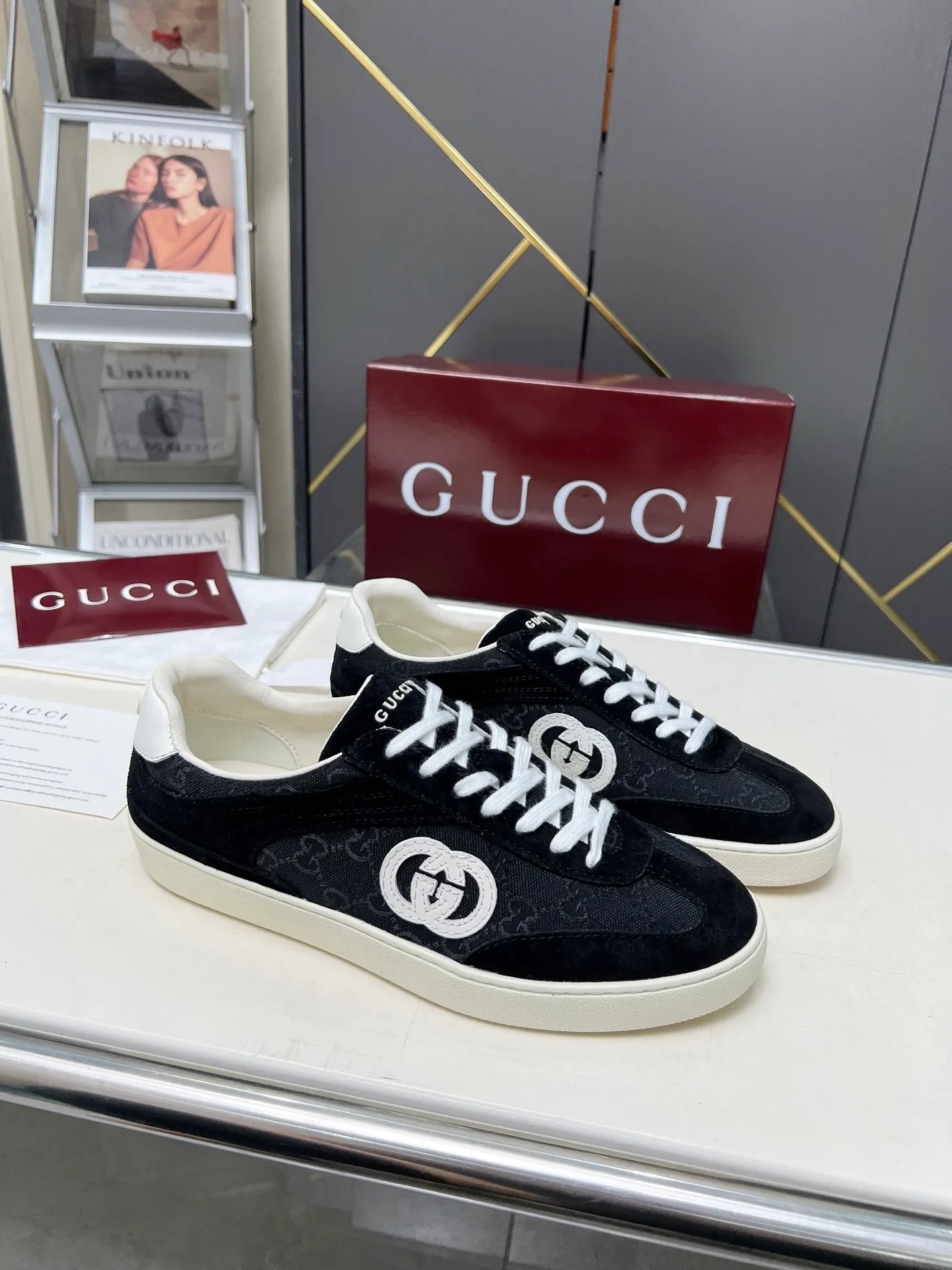 👟👟Ex-factory price 520👟👟 High version GUCCI's latest moral training shoes🔥🔥Double G leather with three-dimensional Gucci letters. The 3D effect creates a free flowing texture of the entire shoe, smooth line design. Light, comfortable and breathable, women's size 35-40, men's size 39-45